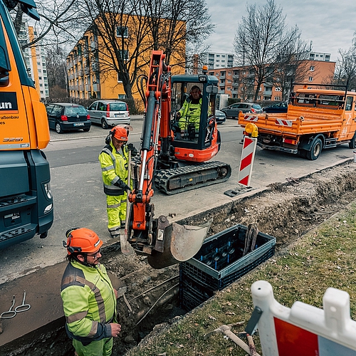 🌦️☔️☀️ Egal, bei welchem Wetter! ☀️☔️🌦️
#SaugbaggerPower 💪💨 #ImmerSauberDurchziehen 🧹🚀

Unser Saugbagger meistert alle...